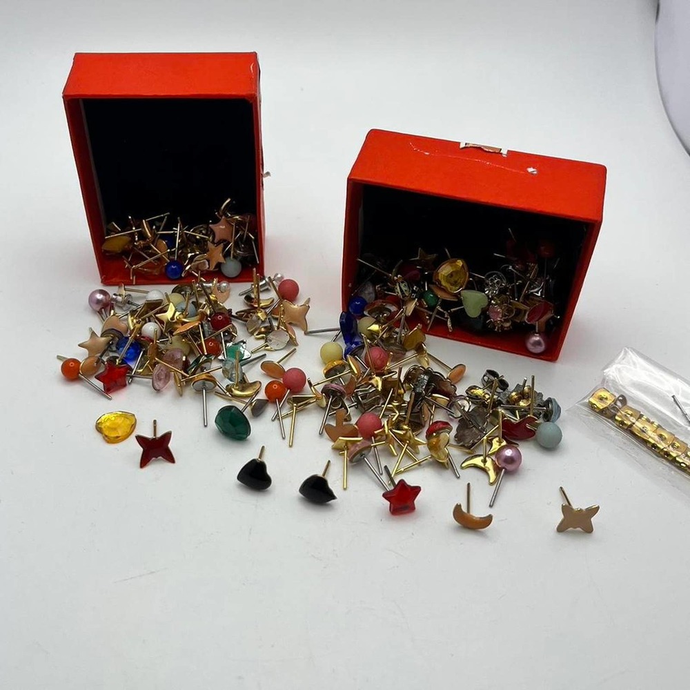 Earring lot